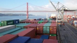 terminalcontentores157025b7_400x225